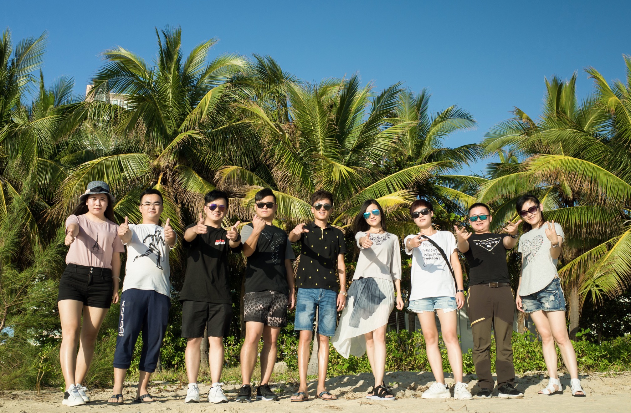 ����������